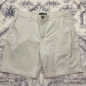 Saks Fifth Avenue Mens Beige Flat Front Shorts Size 32 Cotton & Elastane Blend